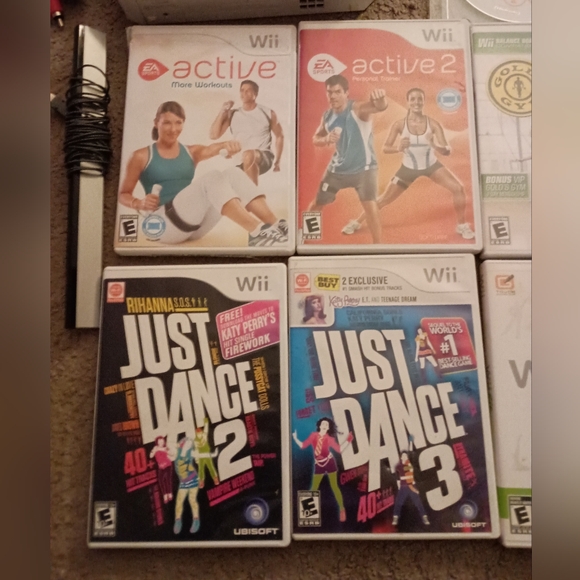 Nintendo Wii White Console & 10 Game Bundle PRE-OWNED - Picture 3 of 6